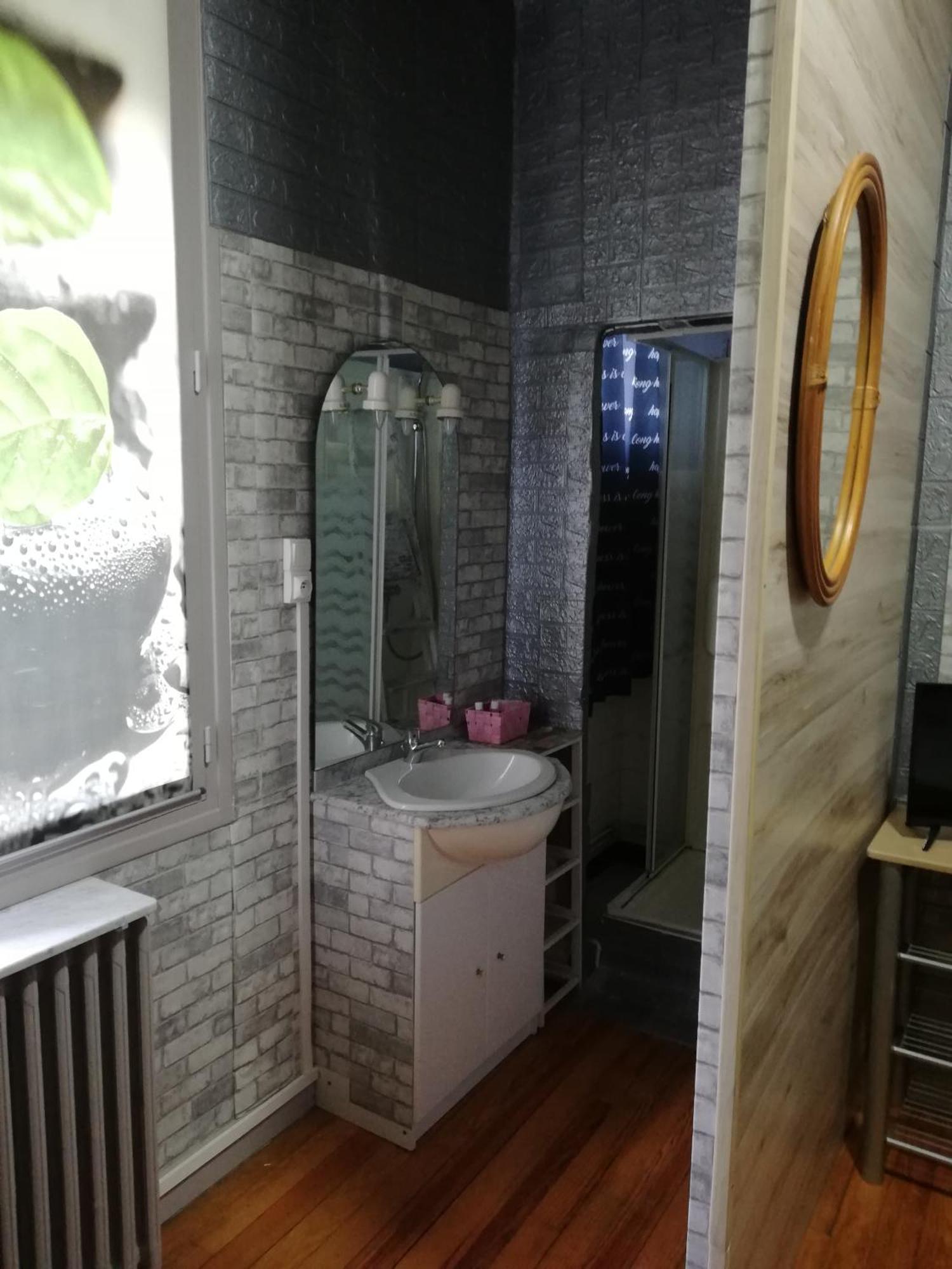 Séjour chez l'habitant Chambre Avec Douche Lourdes